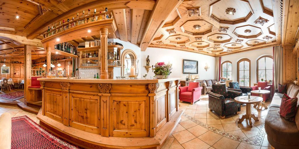 Familien- & Vitalhotel Auenhof Фулпмес Екстериор снимка