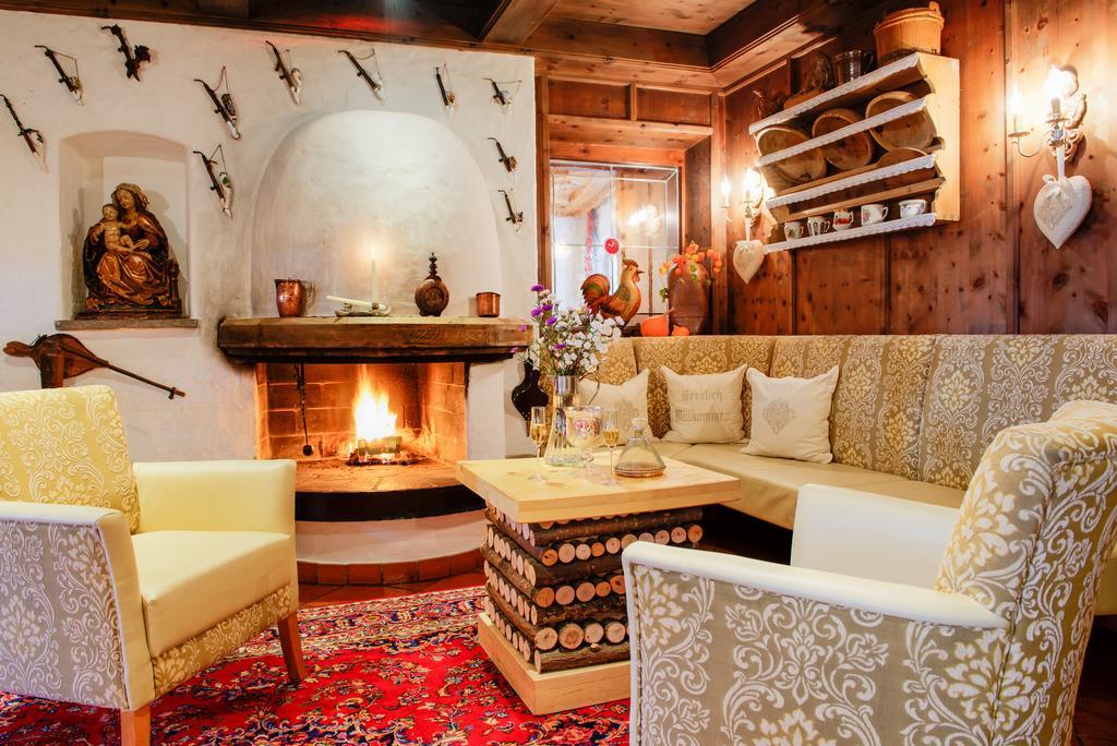 Familien- & Vitalhotel Auenhof Фулпмес Екстериор снимка