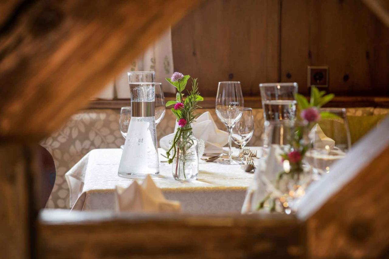 Familien- & Vitalhotel Auenhof Фулпмес Екстериор снимка