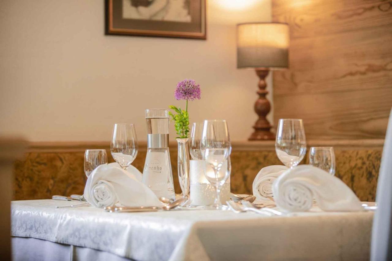 Familien- & Vitalhotel Auenhof Фулпмес Екстериор снимка