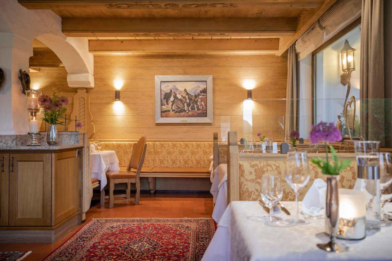 Familien- & Vitalhotel Auenhof Фулпмес Екстериор снимка