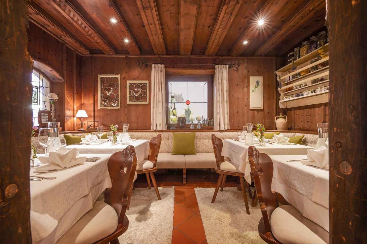 Familien- & Vitalhotel Auenhof Фулпмес Екстериор снимка