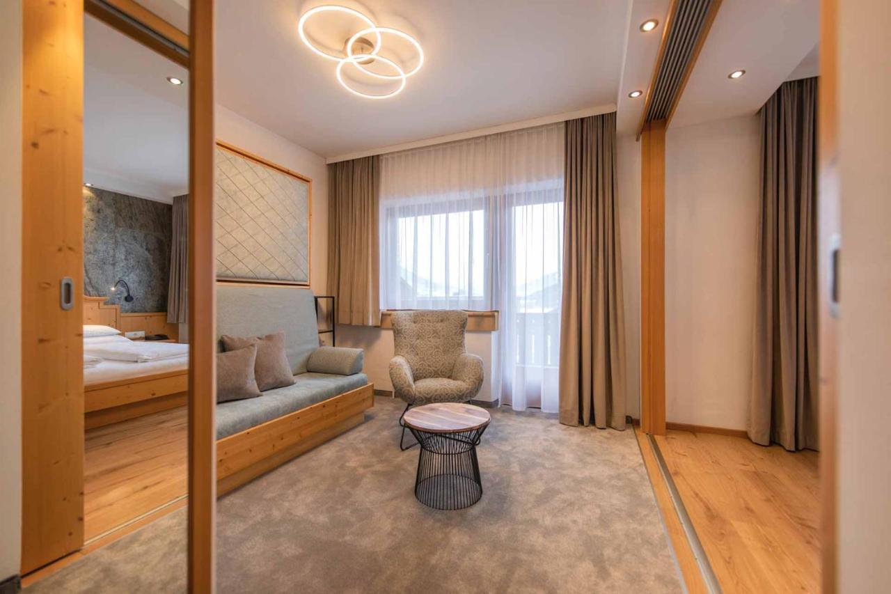 Familien- & Vitalhotel Auenhof Фулпмес Екстериор снимка