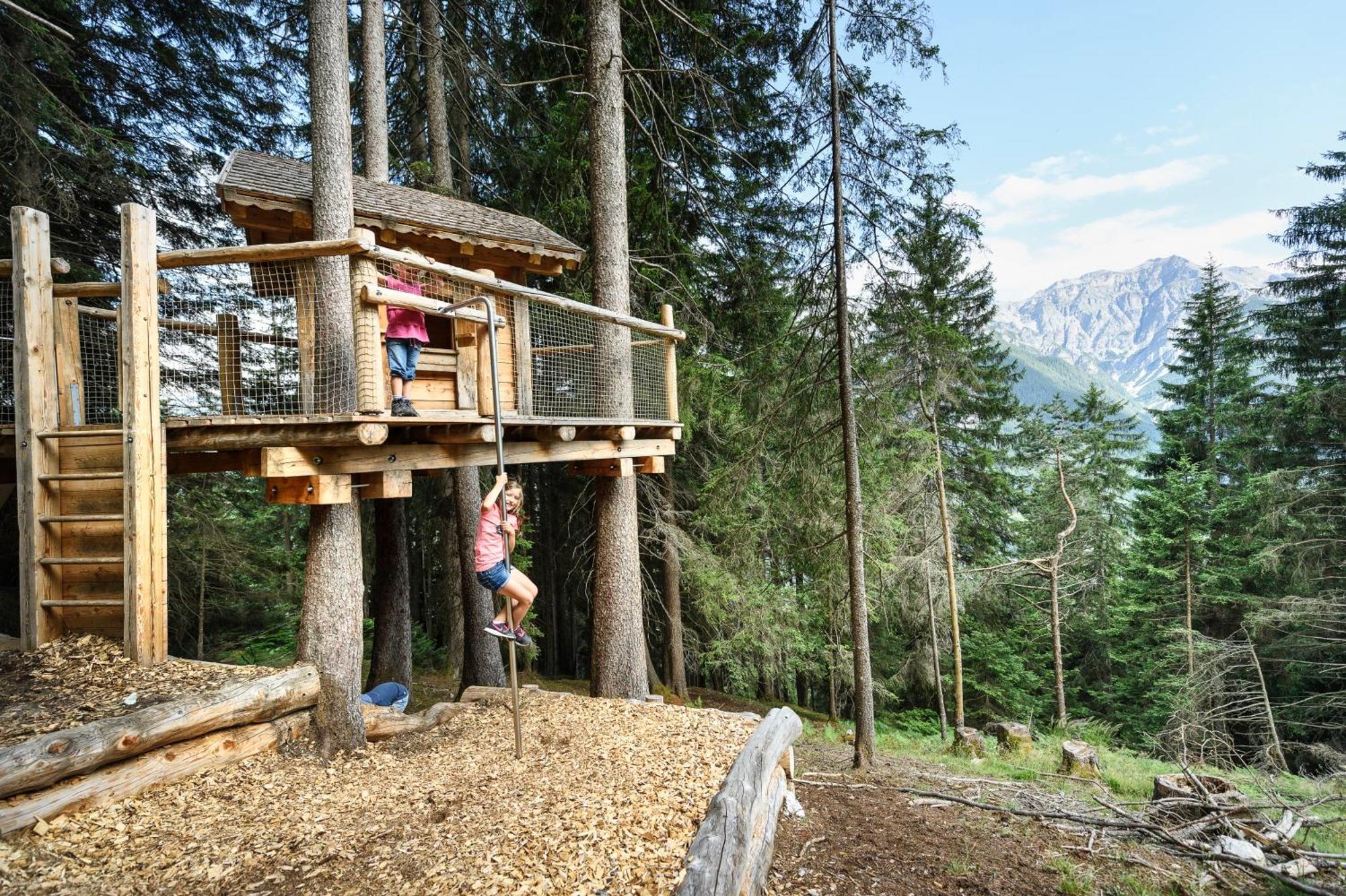 Familien- & Vitalhotel Auenhof Фулпмес Екстериор снимка