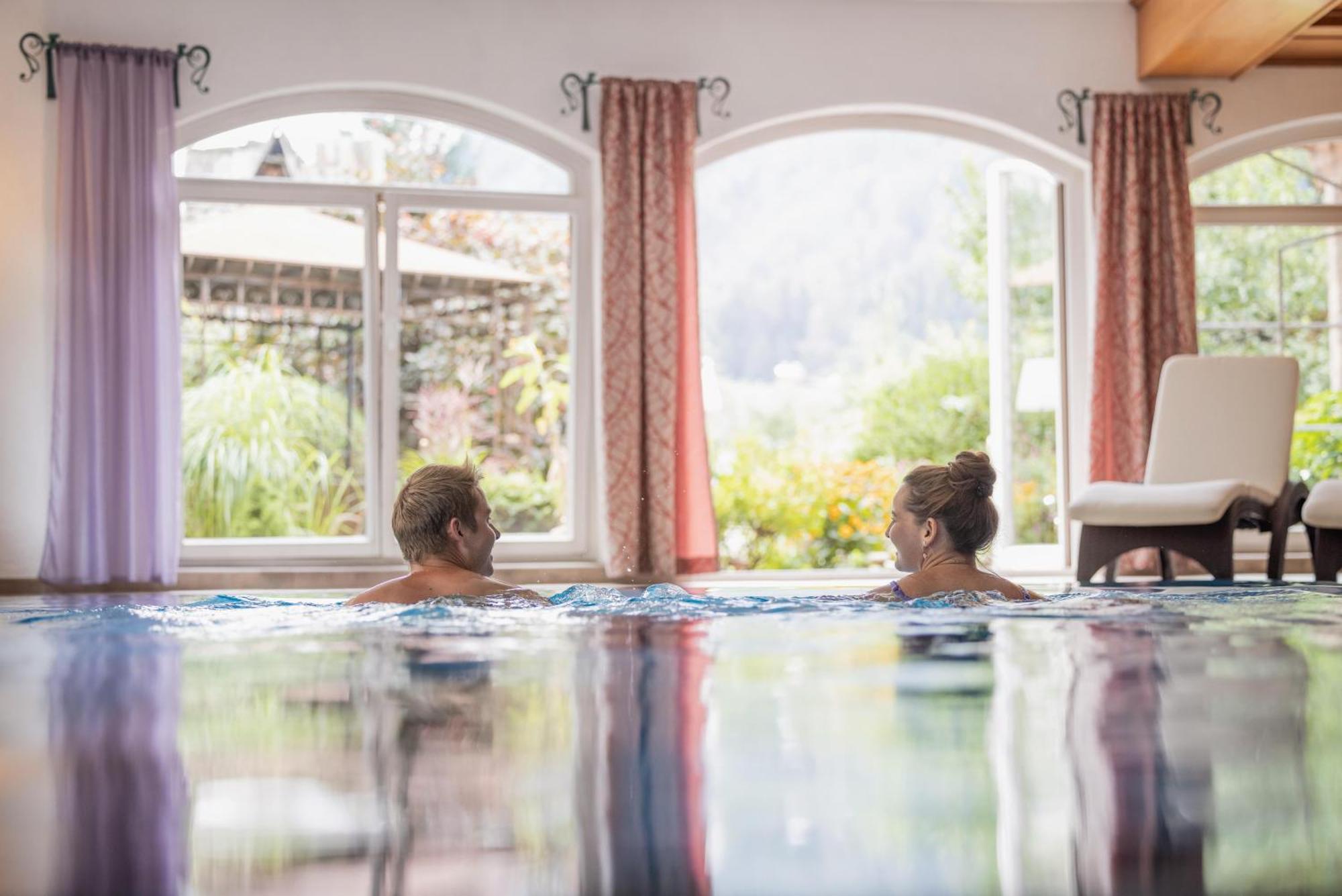 Familien- & Vitalhotel Auenhof Фулпмес Екстериор снимка